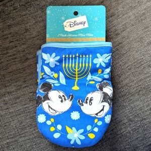 Brand New! WALT DISNEY Mickey Minnie Mouse HANAKKUH 2-Pack Silicone Mini Mitts
